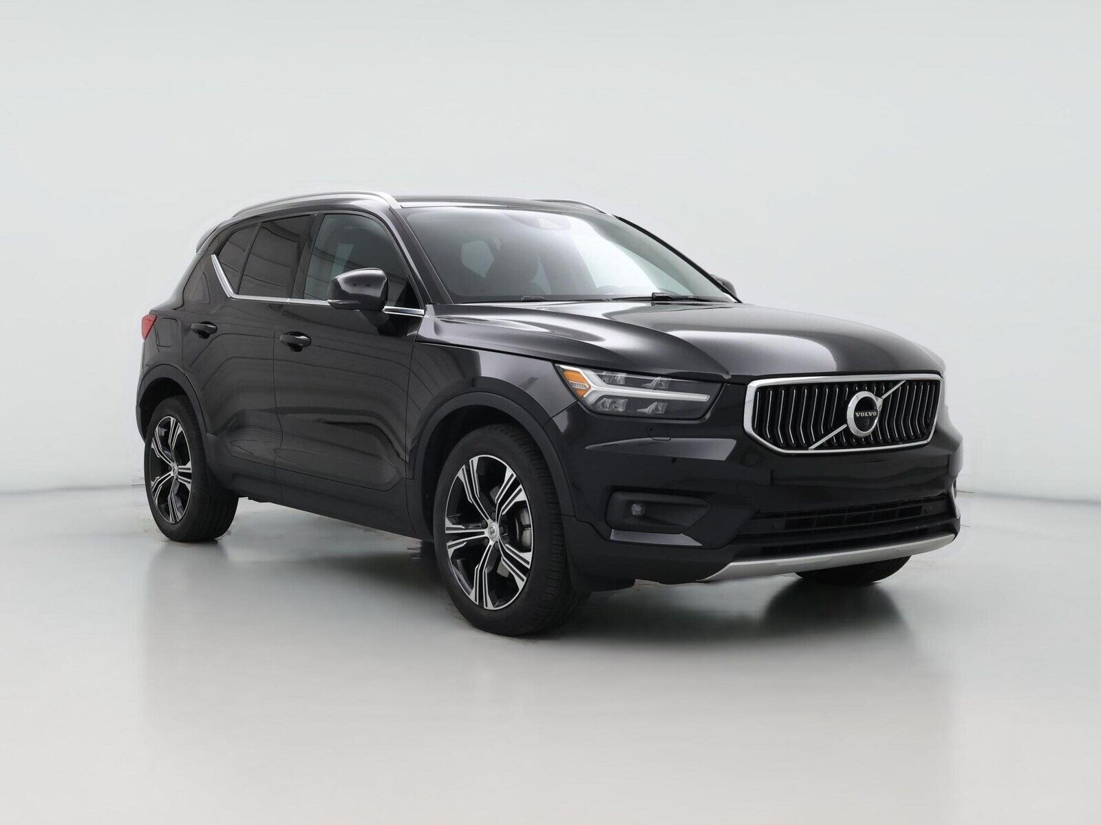 2020 VOLVO XC40