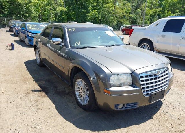 2010 CHRYSLER 300