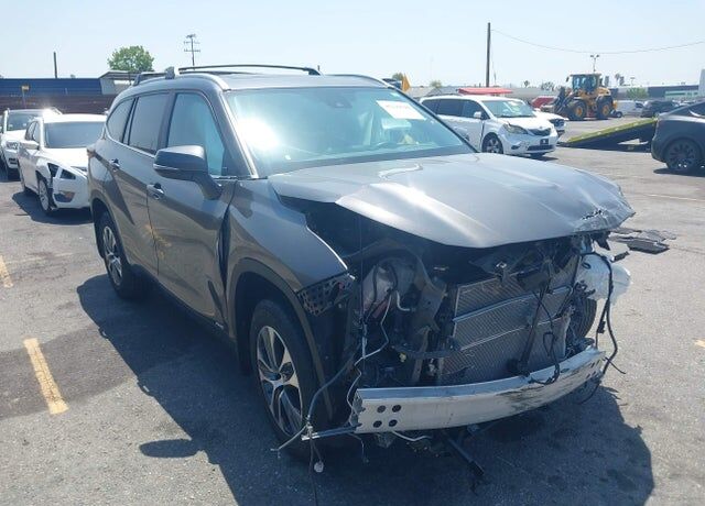 2024 TOYOTA Highlander