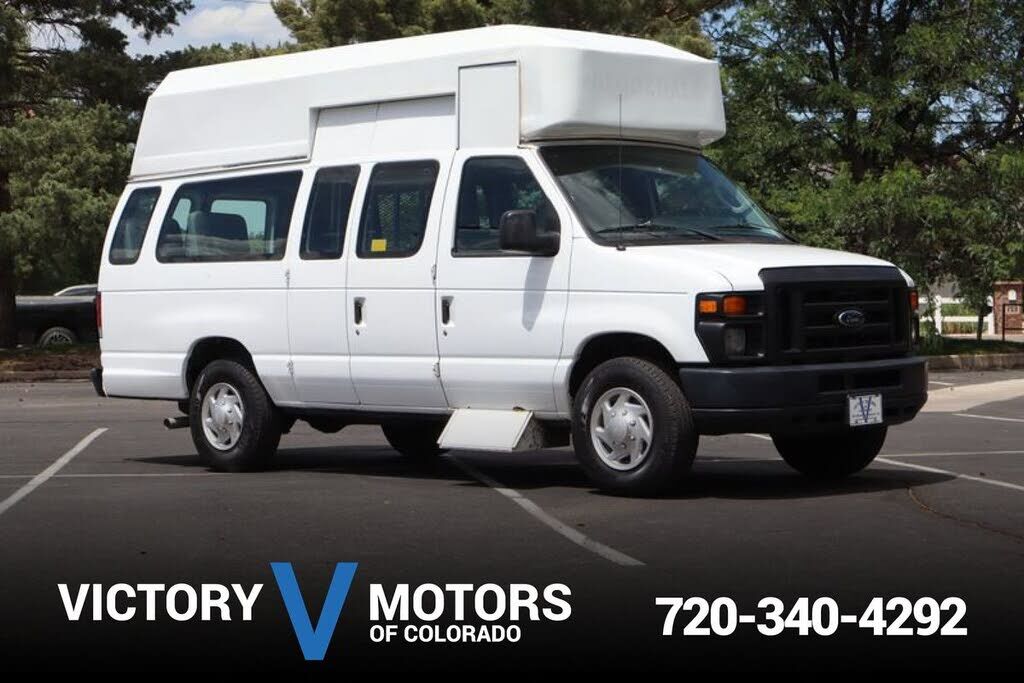 2012 FORD E-350
