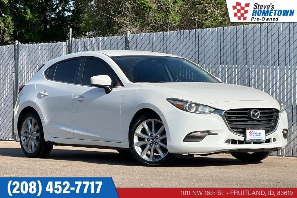 2017 MAZDA Mazda3