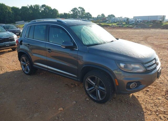2015 VOLKSWAGEN Tiguan