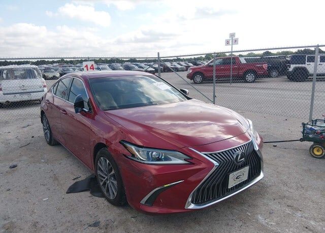 2022 LEXUS ES