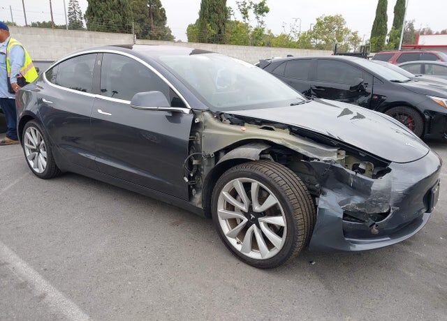 2018 TESLA Model 3