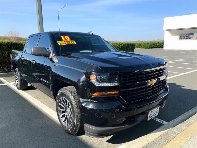 2018 CHEVROLET Silverado