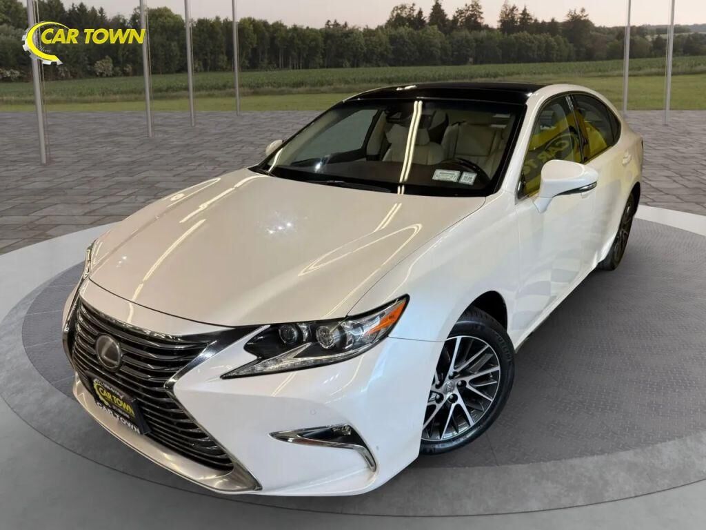 2017 LEXUS ES