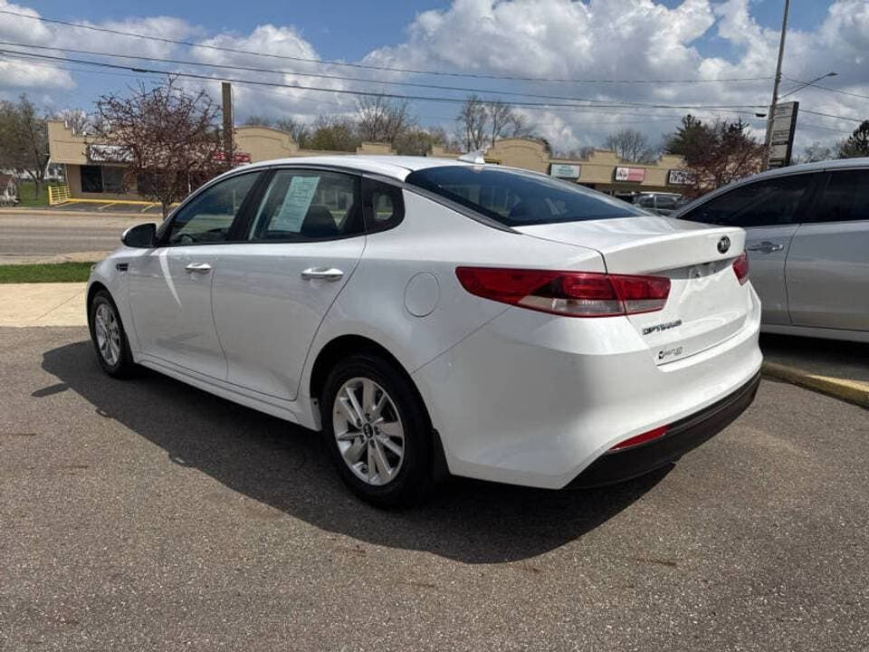 2017 KIA Optima