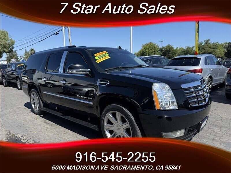 2011 CADILLAC Escalade