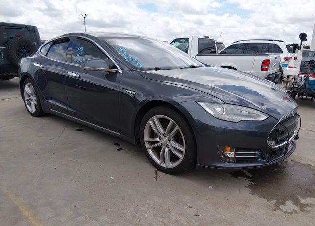 2014 TESLA Model S