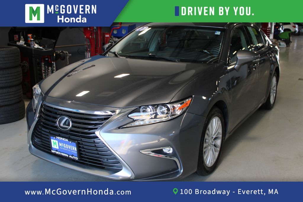 2017 LEXUS ES