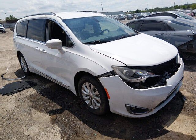 2019 CHRYSLER Pacifica