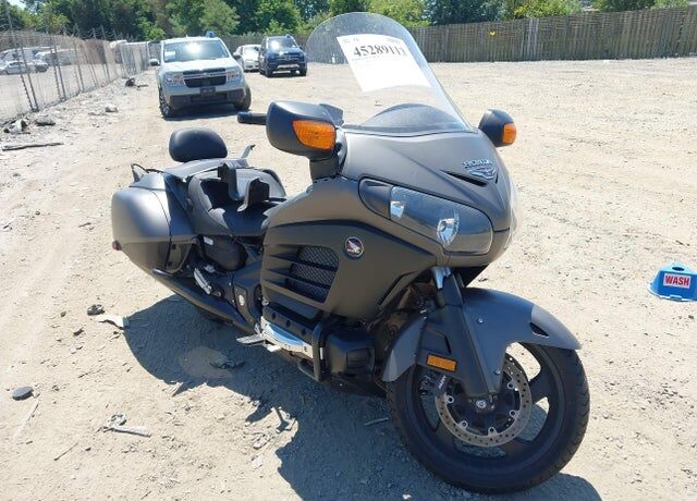 2015 HONDA GL1800