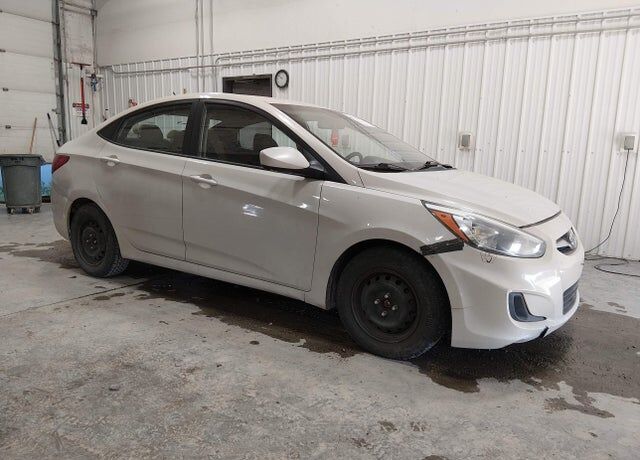 2016 HYUNDAI Accent