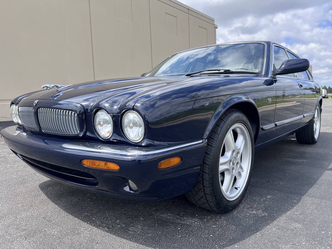 2002 JAGUAR XJ8