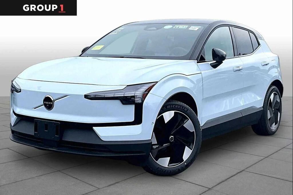 2026 VOLVO EX30