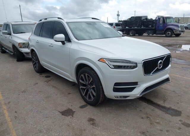 2017 VOLVO XC90