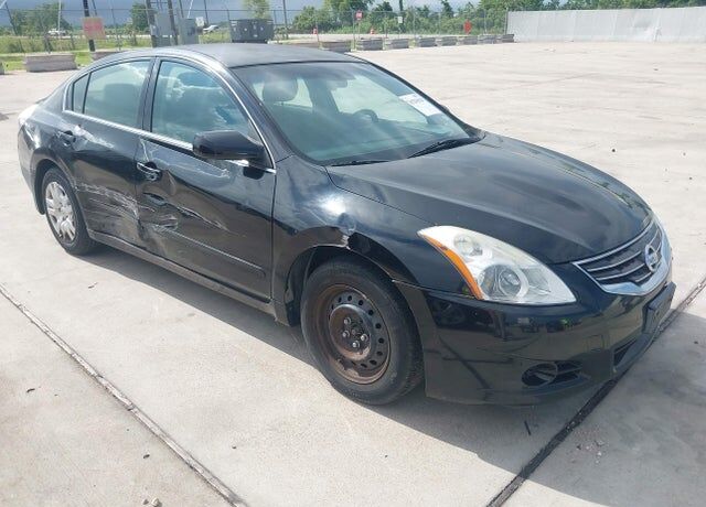 2012 NISSAN Altima