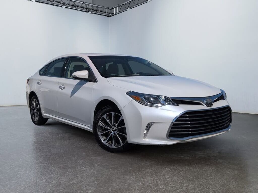 2017 TOYOTA Avalon