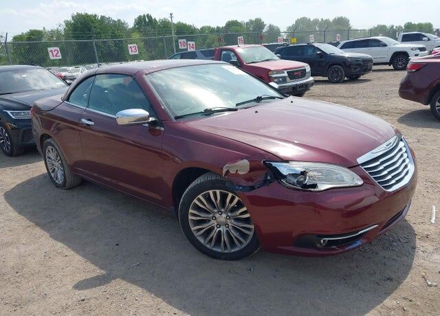2011 CHRYSLER 200