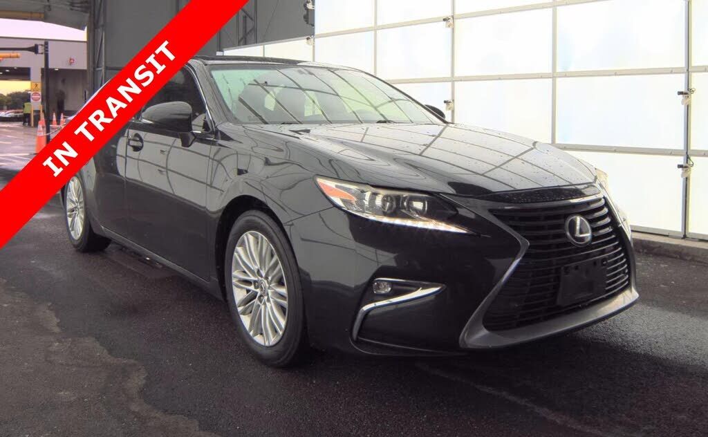 2016 LEXUS ES