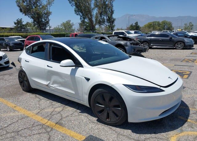 2024 TESLA Model 3