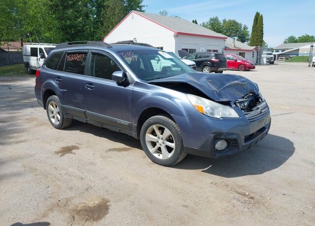 2014 SUBARU Outback