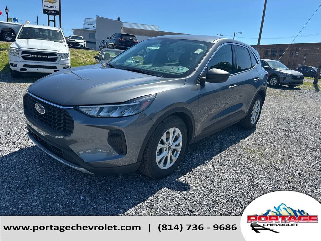 2024 FORD Escape