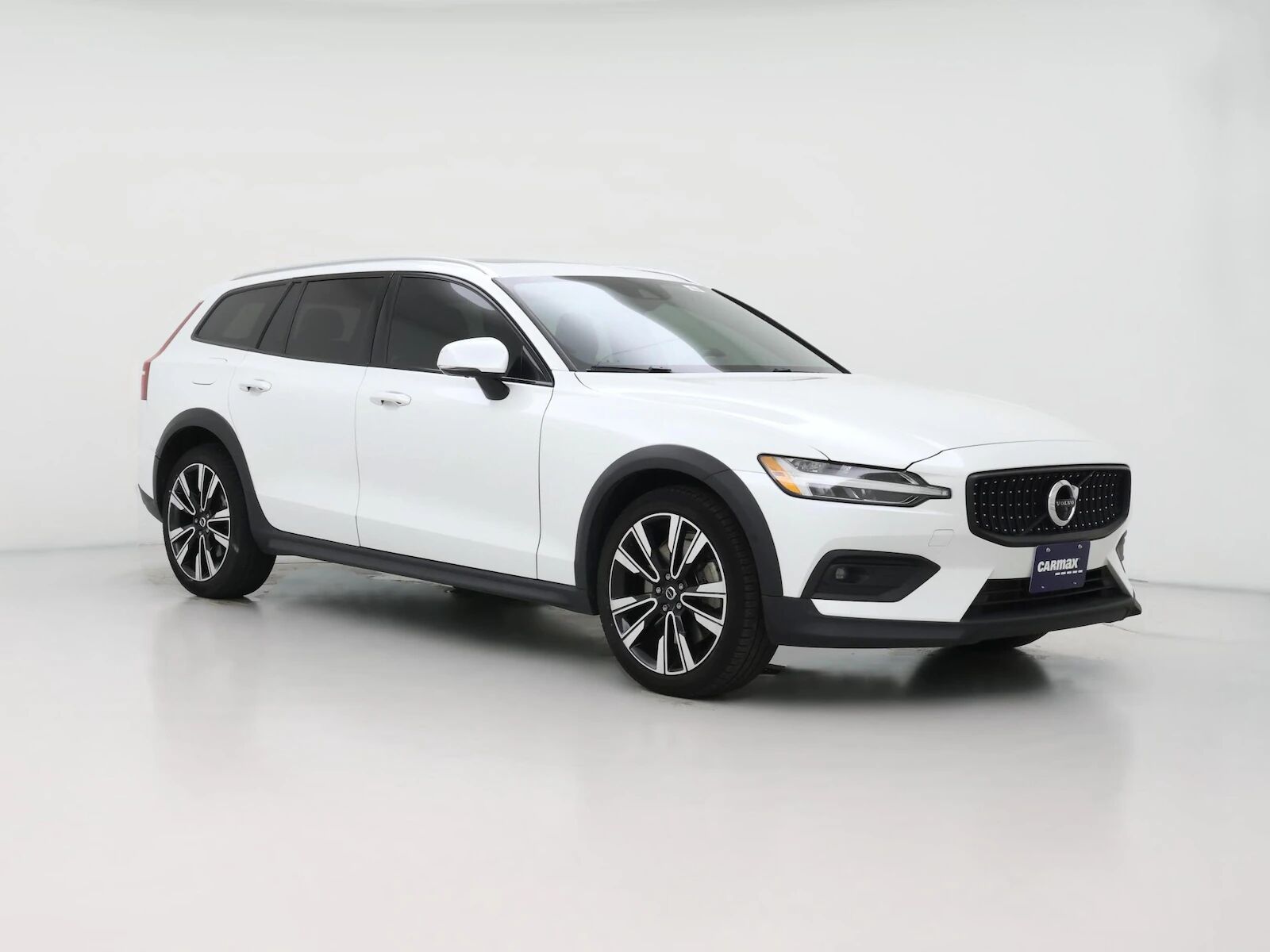 2021 VOLVO V60CC