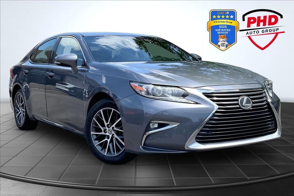 2017 LEXUS ES