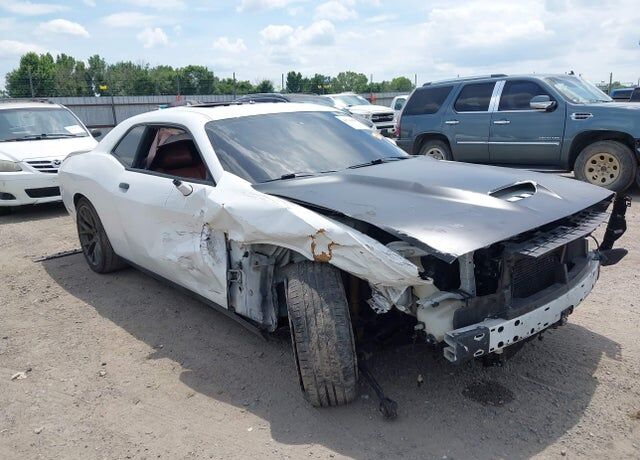 2016 DODGE Challenger