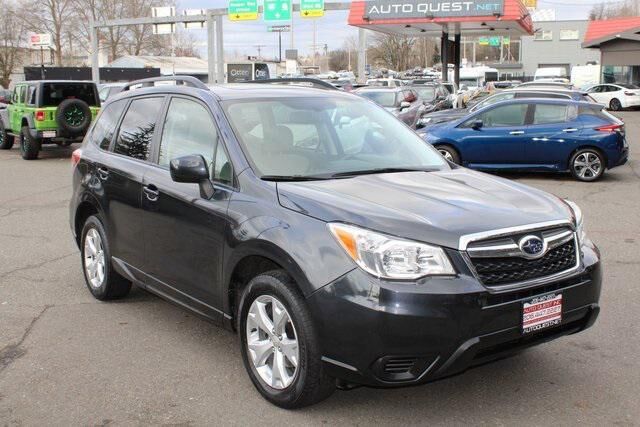 2015 SUBARU Forester