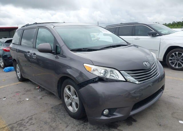 2012 TOYOTA Sienna