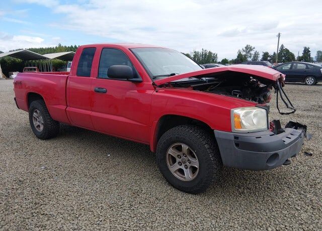 2005 DODGE Dakota