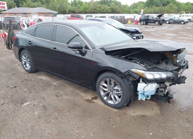 2019 TOYOTA Avalon