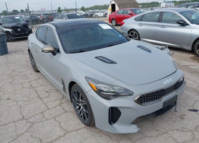2022 KIA Stinger
