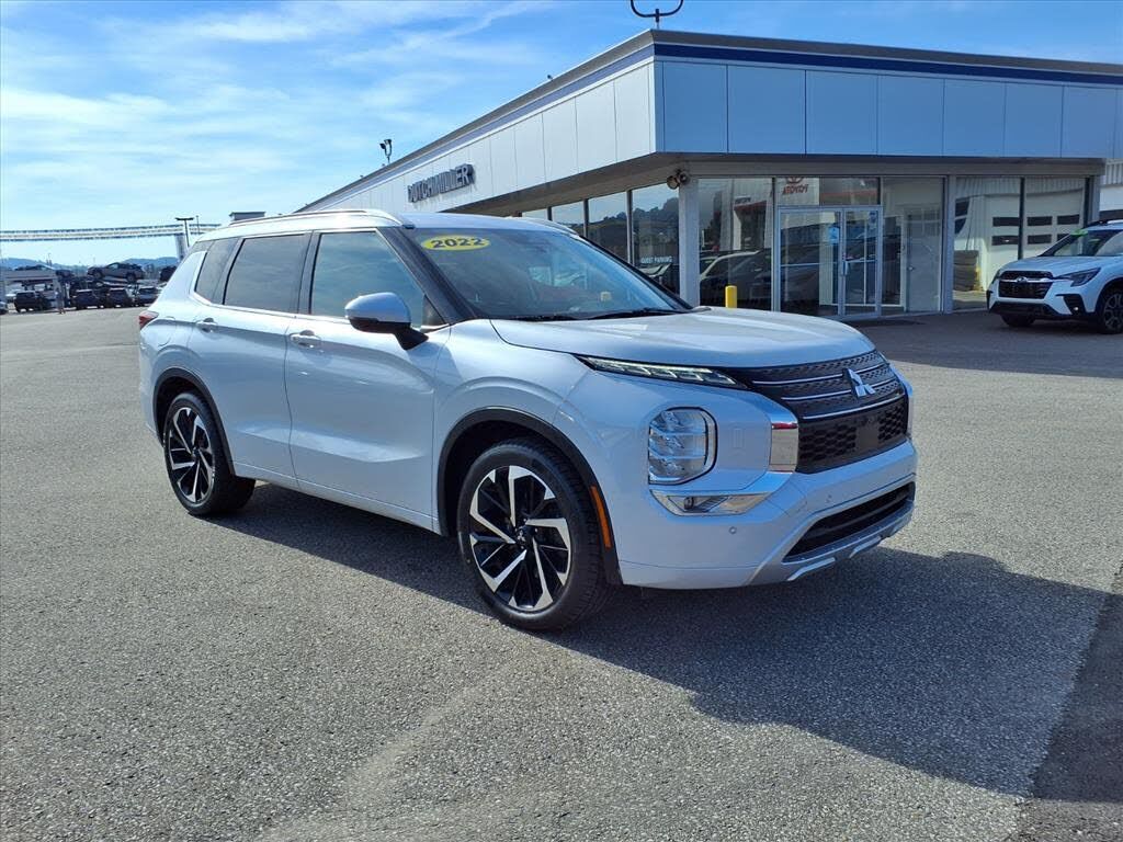 2022 MITSUBISHI Outlander