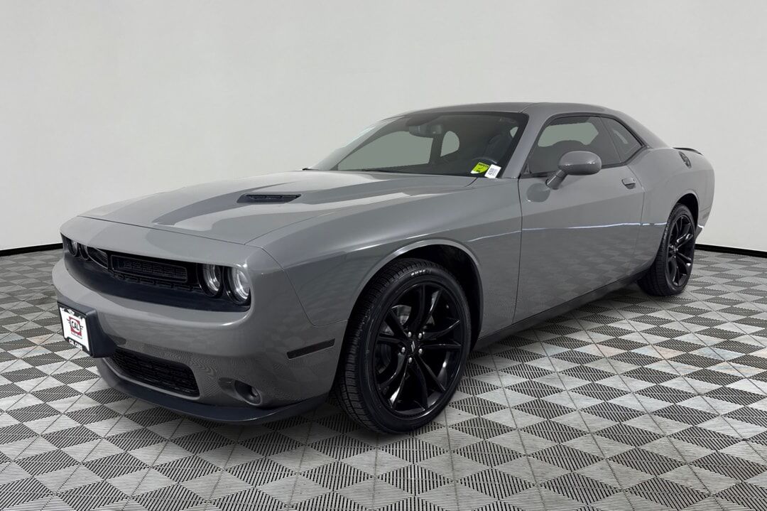 2017 DODGE Challenger