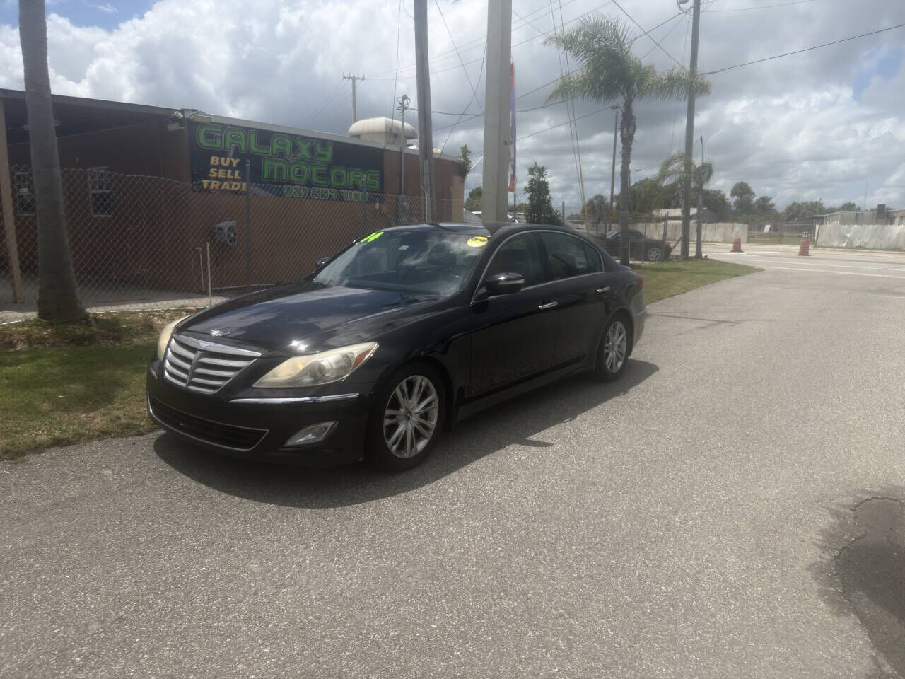 2014 HYUNDAI Genesis