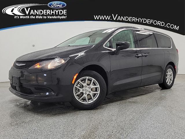 2024 CHRYSLER Voyager