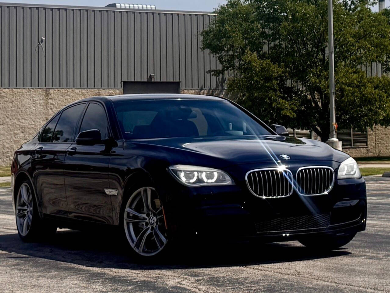 BMW 740i