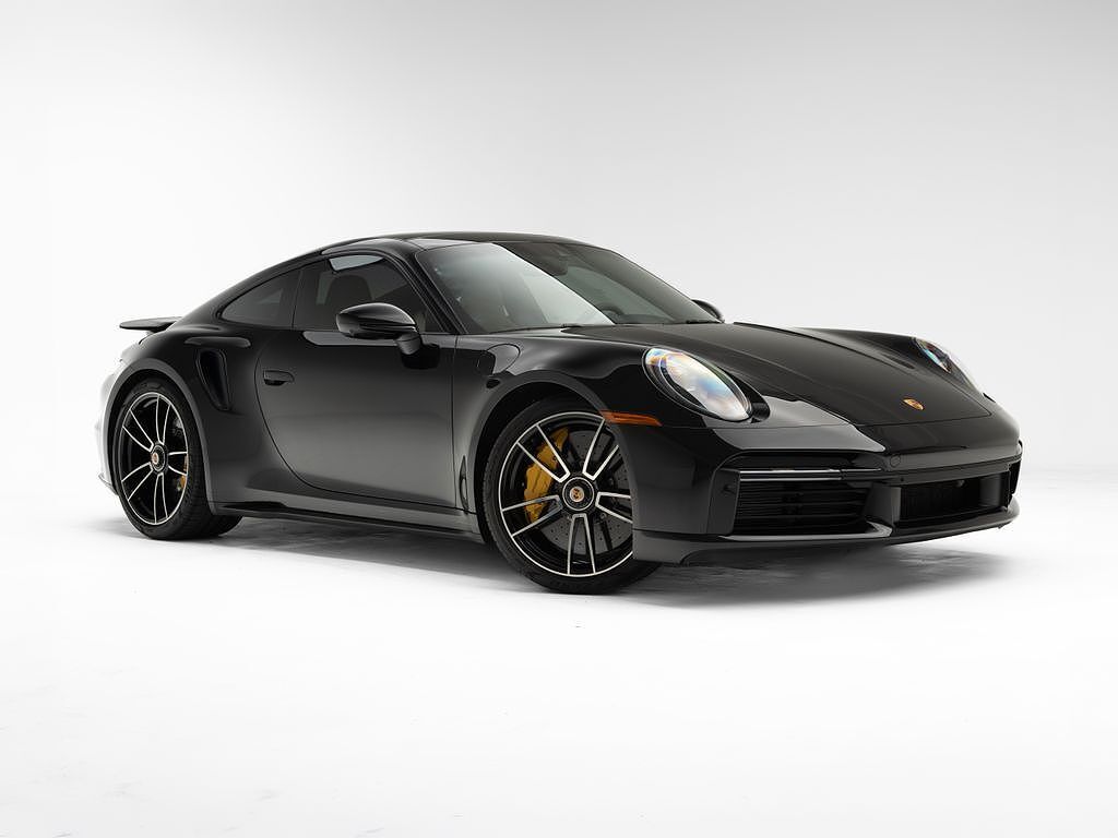 2025 PORSCHE 911