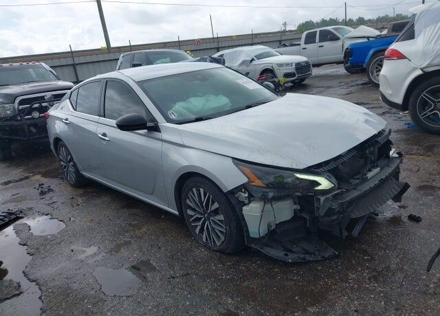 2024 NISSAN Altima