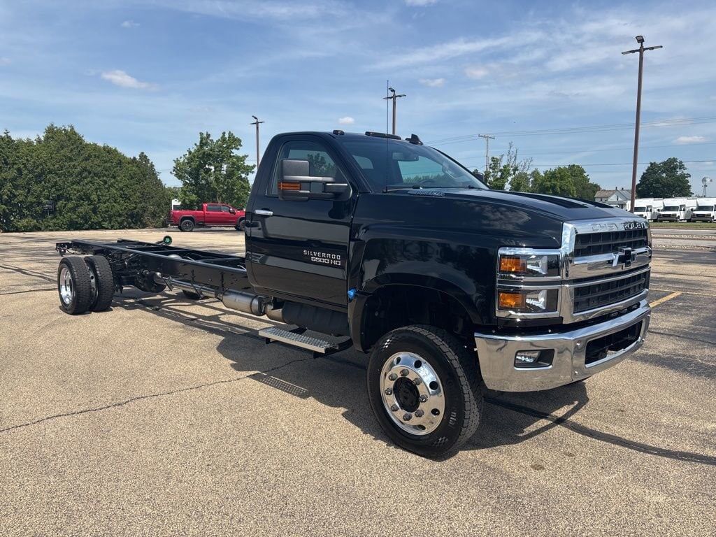 2025 GMC Silverado Medium Duty
