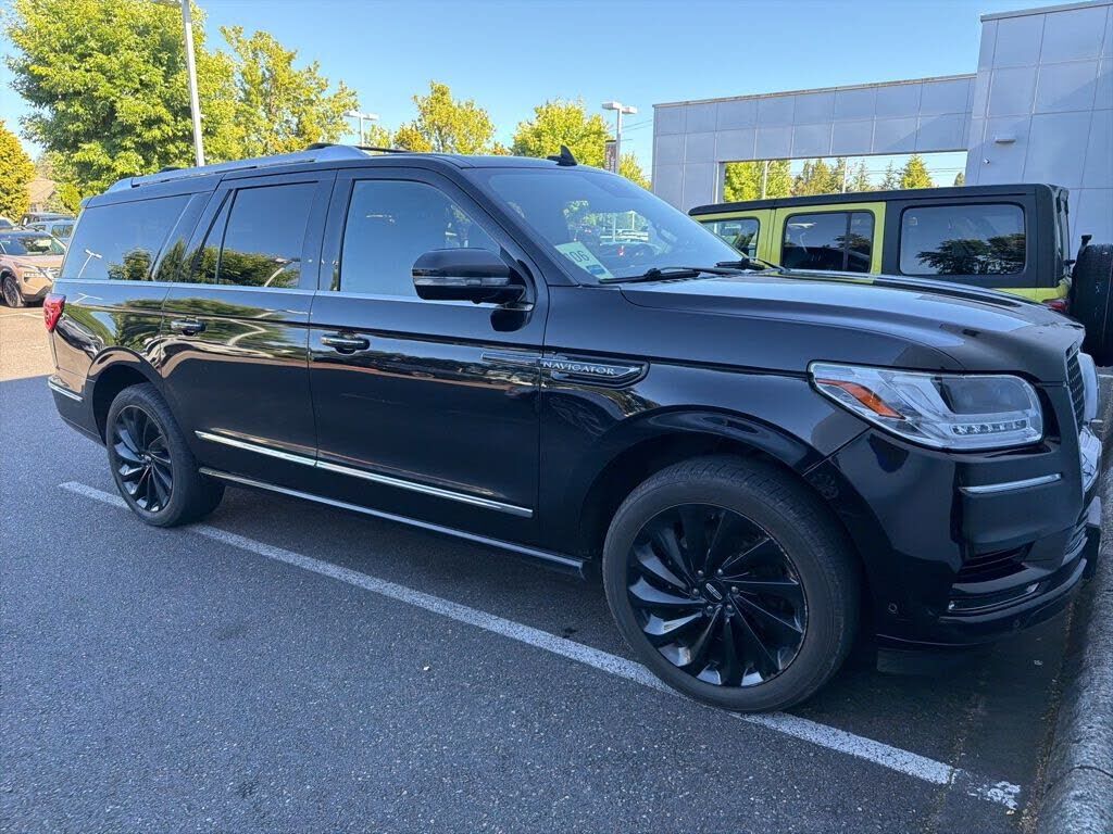 2021 LINCOLN Navigator L