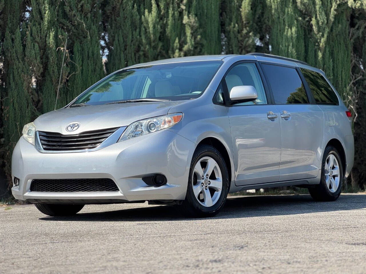 2012 TOYOTA Sienna