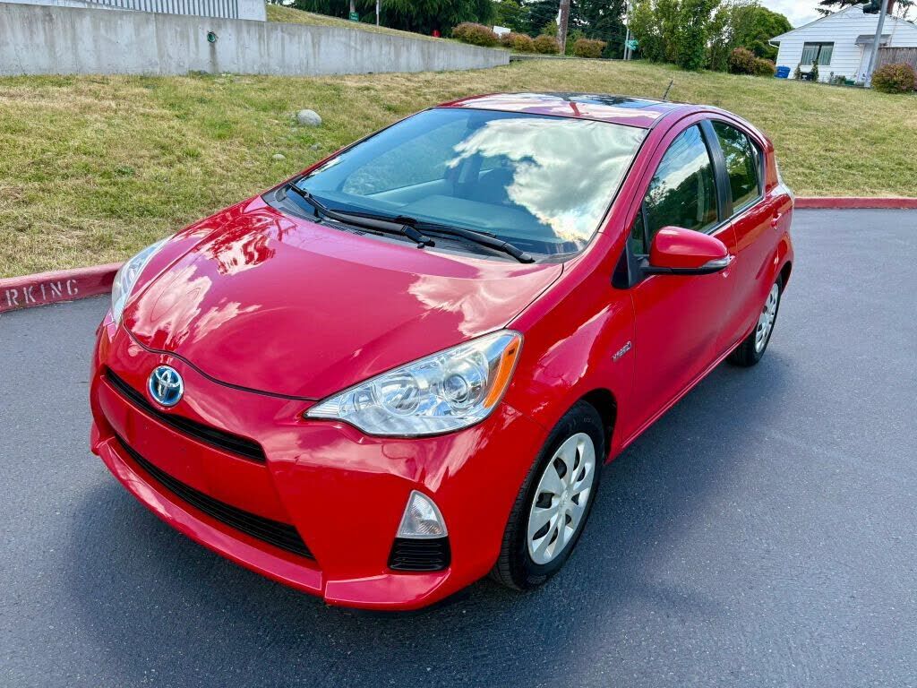 2014 TOYOTA Prius