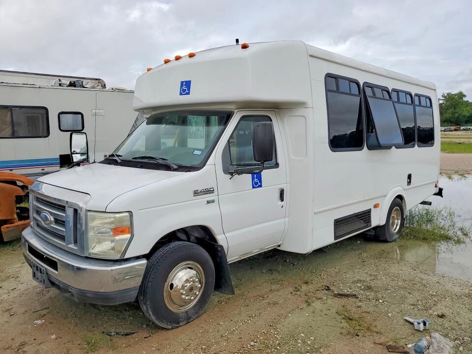 2014 FORD E-450