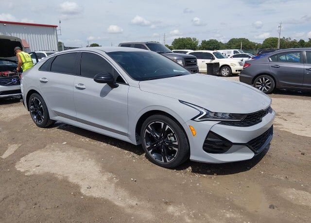 2022 KIA K5