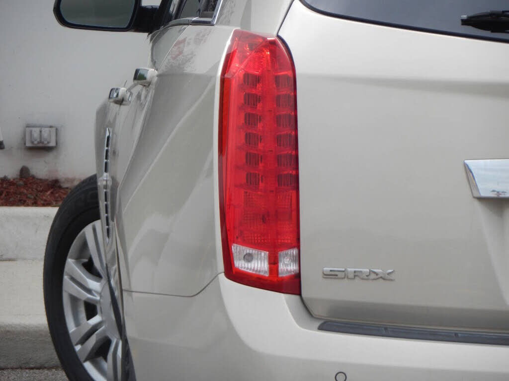 2011 CADILLAC SRX