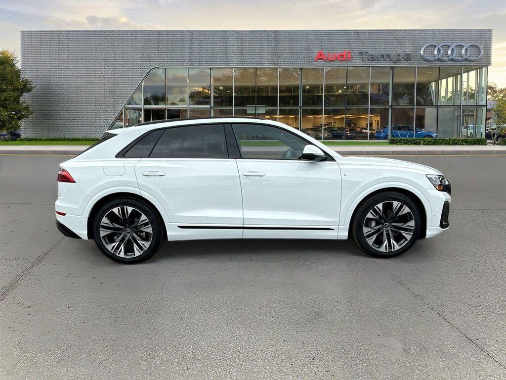 2026 Audi Q8